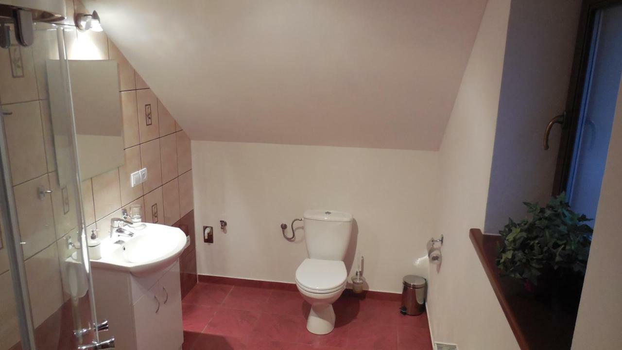 Privat Pod Kostolom - Ubytovanie Valca Bagian luar foto